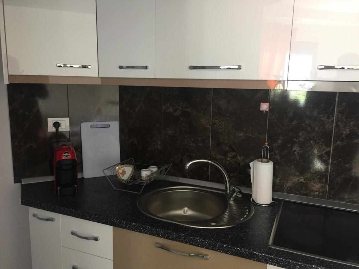 Guest'S Apartament Поградец Екстериор снимка